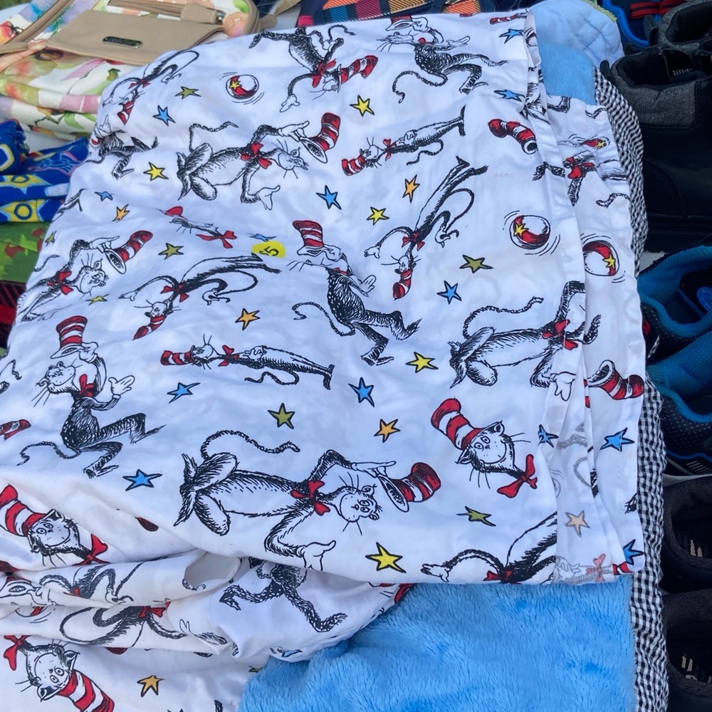 SOLD Dr. Seuss bed set